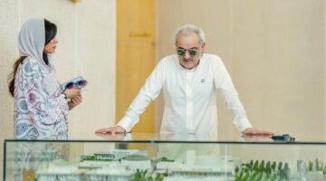 الأمير الوليد بن طلال وابنته الأميرة ريم يلفتان الأنظار بأحدث ظهور لهما