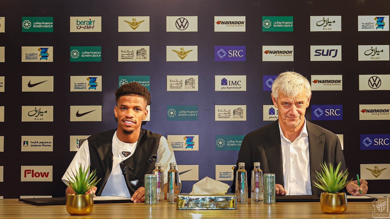 صفقة انتقال حر: الاتحاد يضم محمد برناوي من الهلال رسميًا لتعزيز الدفاع