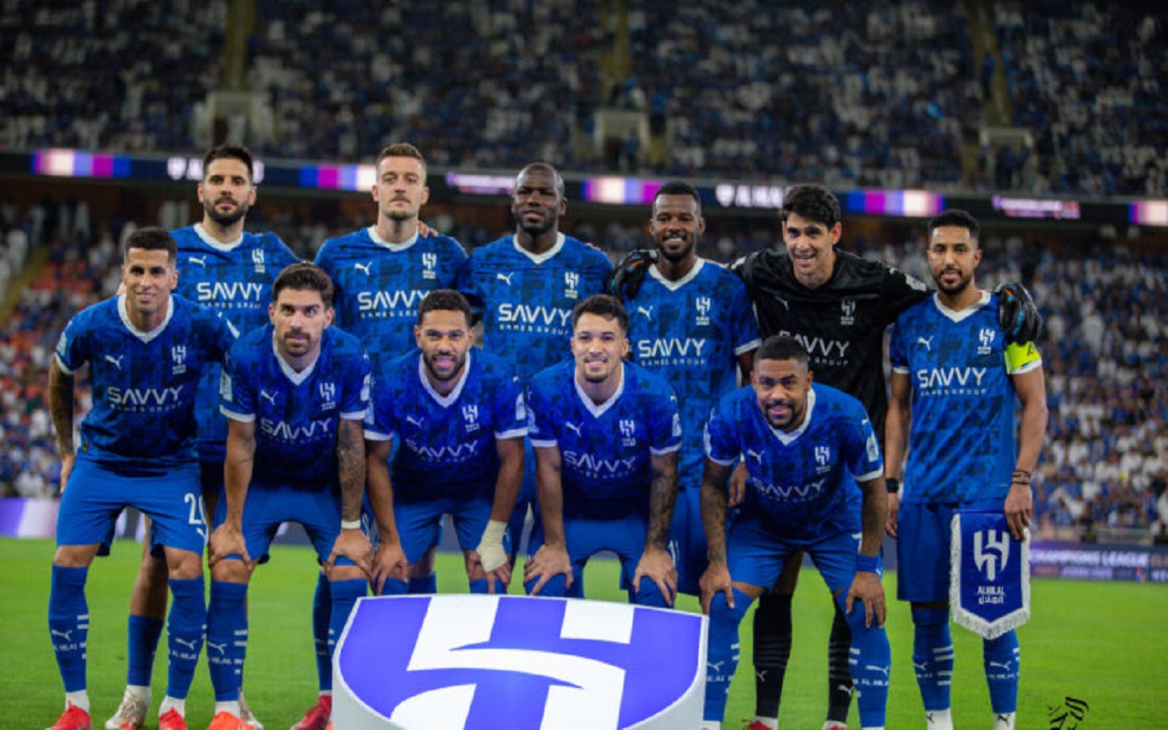 الهلال يخطط للتعاقد مع ثلاثة لاعبين جدد بعد حسم صفقة أوسيمين