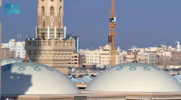 القباب المتحركة تزين المسجد النبوي بأحدث ابتكار معماري يجذب أنظار الزوار