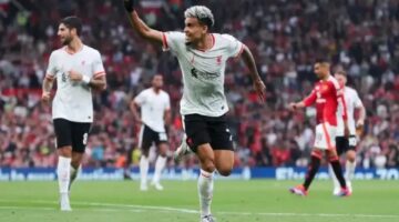 ليفربول يرفض عرض برشلونة لضم لويس دياز ويتمسك بالنجم الكولومبي بقوة