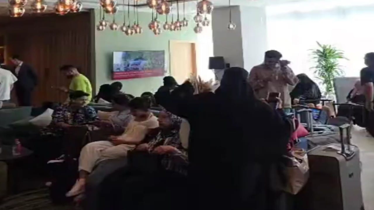تحرك السفارة لحماية المواطنين العالقين في أذربيجان يشعل تفاعل المغردين (فيديو)