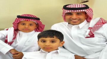 رافع الرويلي يحتفل بالعيد مع أبنائه رغم هبوط العروبة إلى الدرجة الأدنى