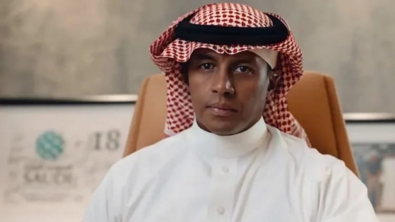 الجمعان يكشف استيائه ويُنكر توقيع أي عقد مع النصر رسميًا