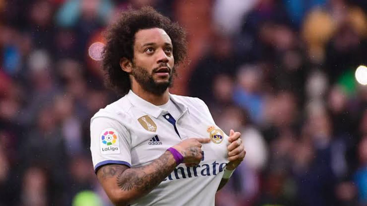 نجم ريال مدريد السابق يشيد برونالدو وصلاح ويكشف رأيه في كأس العالم للأندية