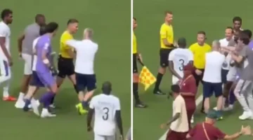 ياسين بونو يفقد أعصابه على حكم المباراة بعد صافرة النهاية.. بالفيديو