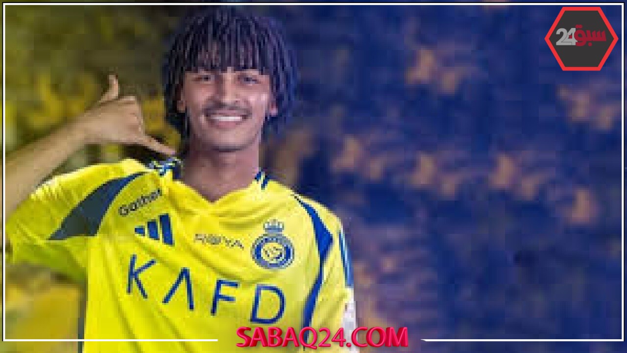 والدة عبدالملك الجابر تحتفي ببداية مشواره مع النصر وتشاركه لحظة تاريخية